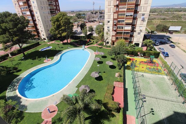 Foto 1 de Pis en venda a avenida Madrid de 3 habitacions amb piscina i jardí