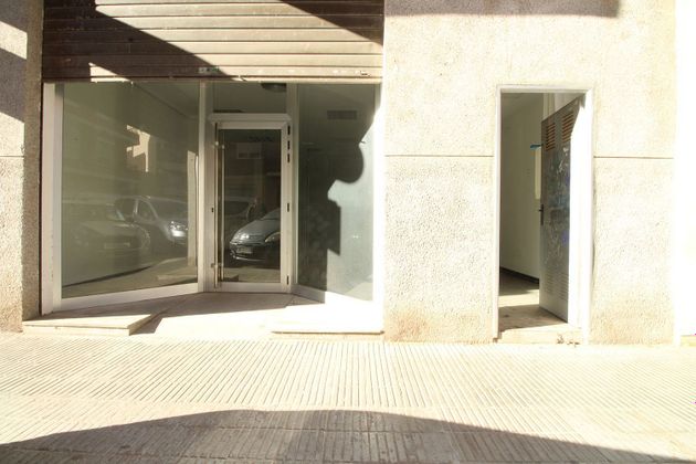 Foto 1 de Local en alquiler en calle Virgen del Rosario de 135 m²