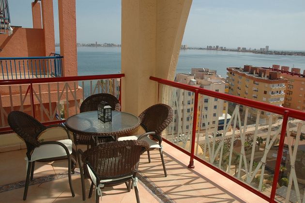 Foto 1 de Ático en venta en avenida Julieta Orbaiceta de 2 habitaciones con terraza y piscina