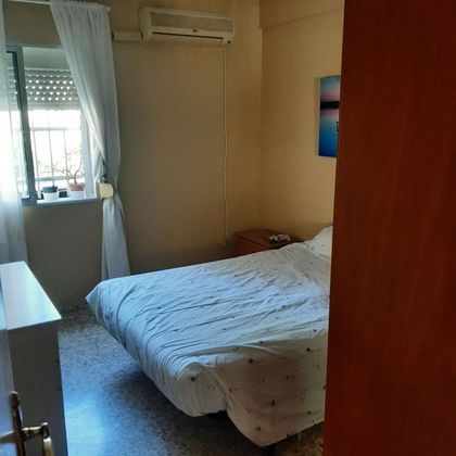 Foto 2 de Pis en venda a Poligono Norte - Villegas - La Fontanilla de 3 habitacions amb aire acondicionat