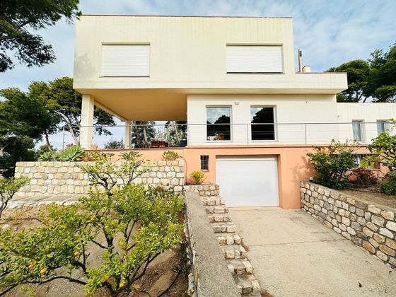 Foto 1 de Xalet en venda a Urbanización Santa Rosa de 5 habitacions amb terrassa i garatge