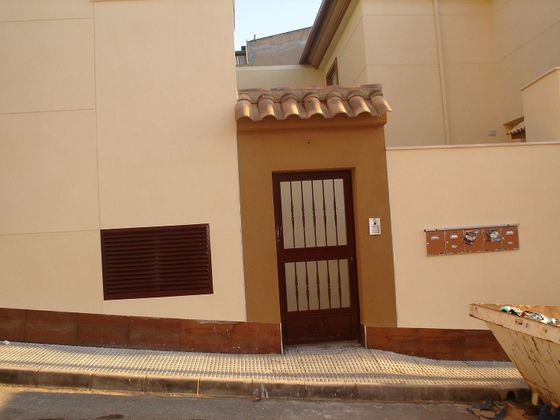Foto 2 de Casa adosada en venta en calle Cadiz de 3 habitaciones con garaje
