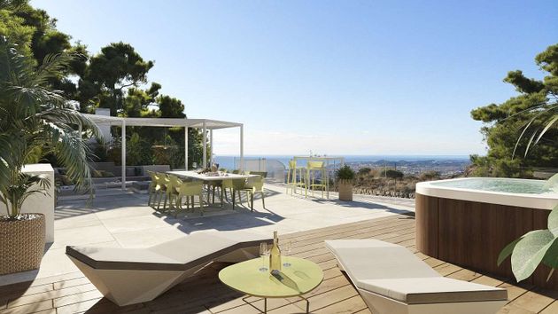 Foto 2 de Àtic en venda a calle Brezo de 3 habitacions amb terrassa i piscina