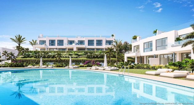 Foto 1 de Casa en venda a El Higuerón de 3 habitacions amb terrassa i piscina