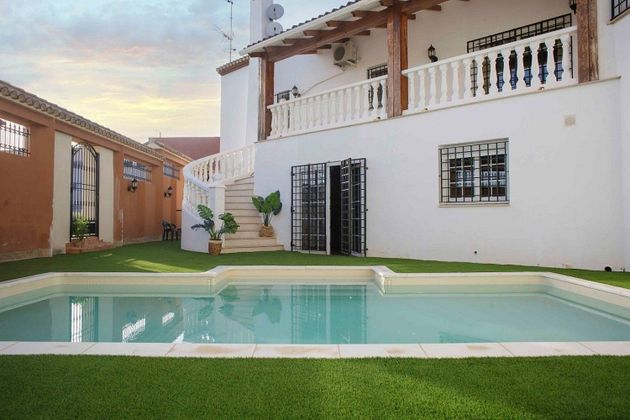 Foto 1 de Chalet en venta en calle Encarnación Ródenas de 7 habitaciones con terraza y piscina