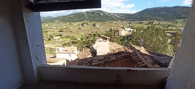 Foto 2 de Venta de casa rural en calle Sant Joan de 5 habitaciones con terraza y calefacción