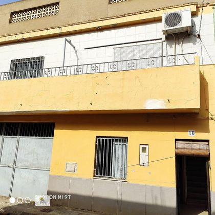 Foto 1 de Casa en venda a Villanueva de Castellón de 3 habitacions amb terrassa i balcó