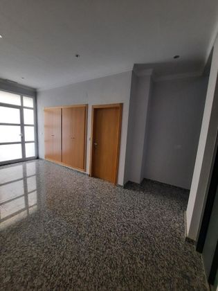 Foto 1 de Venta de piso en Villanueva de Castellón de 3 habitaciones con terraza y garaje
