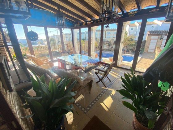 Foto 2 de Casa en venda a Lepe ciudad de 3 habitacions amb terrassa i piscina