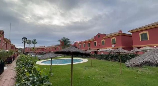 Foto 1 de Casa en venda a Urbasur - Islantilla de 3 habitacions amb terrassa i piscina