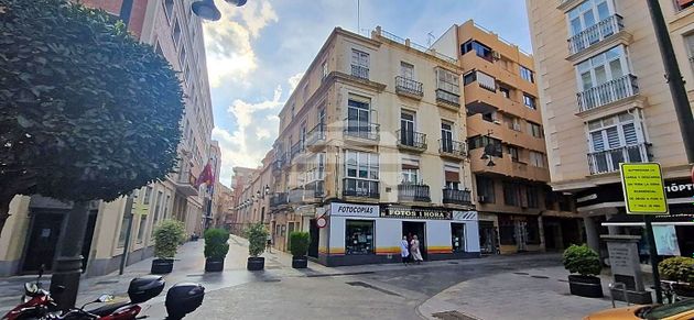Foto 1 de Pis en venda a calle Jara de 5 habitacions amb balcó i aire acondicionat