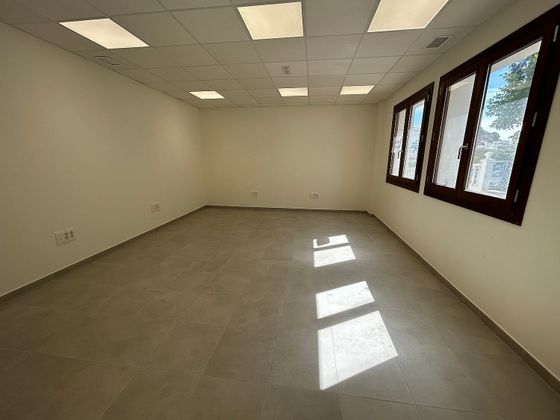 Foto 1 de Alquiler de oficina en Cerrado Calderón - El Morlaco con aire acondicionado