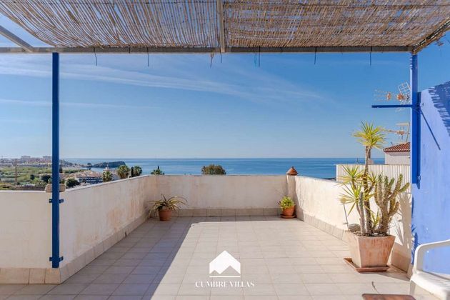 Foto 1 de Casa adossada en venda a Salobreña de 4 habitacions amb terrassa