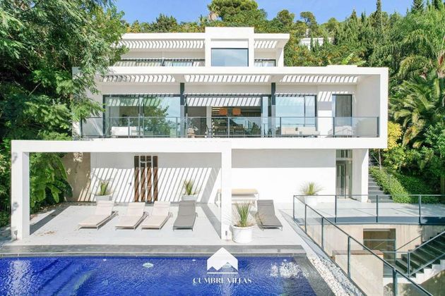 Foto 1 de Xalet en venda a La Herradura de 4 habitacions amb terrassa i piscina