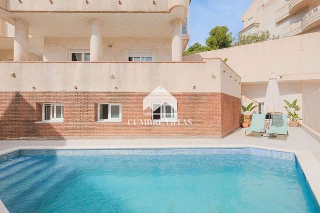 Foto 2 de Venta de chalet en La Herradura de 4 habitaciones con terraza y piscina
