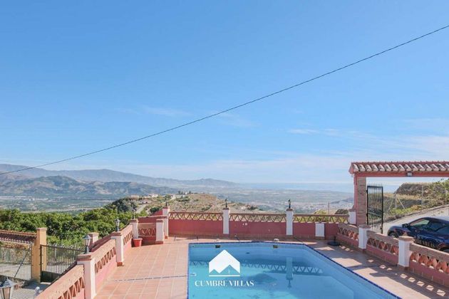 Foto 1 de Casa rural en venda a Salobreña de 5 habitacions amb terrassa i piscina