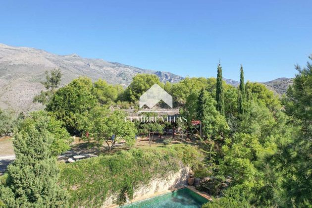 Foto 2 de Casa rural en venta en Almijara - Capistrano - Cueva de Nerja de 5 habitaciones con terraza y piscina