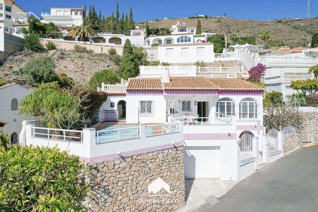 Foto 1 de Xalet en venda a Salobreña de 3 habitacions amb terrassa i piscina