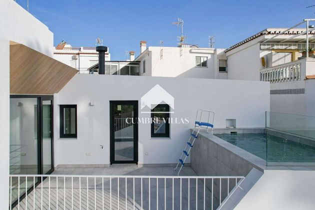 Foto 2 de Venta de casa en Almuñecar de 4 habitaciones con terraza y piscina