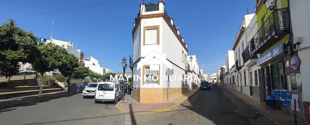 Foto 2 de Xalet en venda a Puebla del Río (La) de 5 habitacions i 134 m²