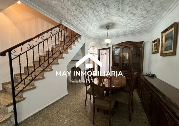 Foto 2 de Casa en venda a calle Carretero de 4 habitacions amb balcó i aire acondicionat