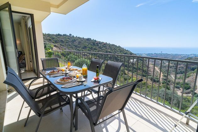Foto 1 de Pis en venda a Los Monteros - Bahía de Marbella de 2 habitacions amb terrassa i piscina