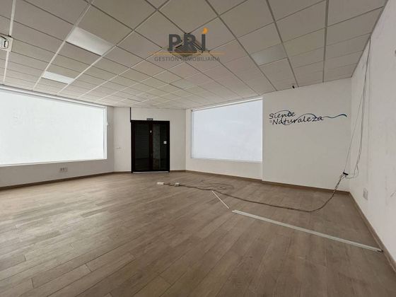Foto 1 de Alquiler de local en Peligros de 115 m²