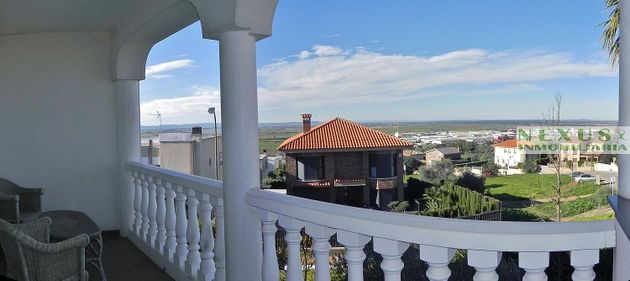Foto 1 de Xalet en venda a Ruta de la Plata de 5 habitacions amb terrassa i piscina