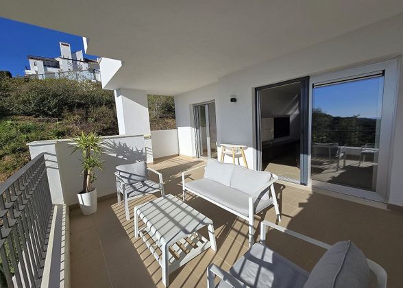 Foto 2 de Venta de piso en calle Clara Campoamor de 3 habitaciones con terraza y piscina