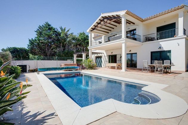 Foto 1 de Xalet en venda a Casares de 4 habitacions amb terrassa i piscina