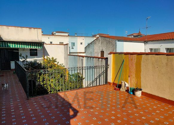 Foto 1 de Venta de chalet en Llerena de 5 habitaciones con terraza y balcón