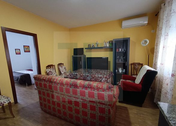 Foto 1 de Venta de piso en Llerena de 2 habitaciones con aire acondicionado y calefacción