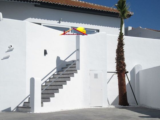 Foto 2 de Chalet en venta en Matalascañas de 3 habitaciones con terraza y garaje