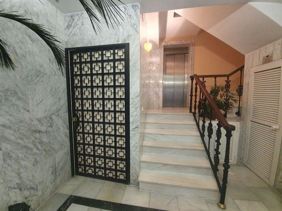 Foto 1 de Oficina en lloguer a Encarnación - Regina amb ascensor