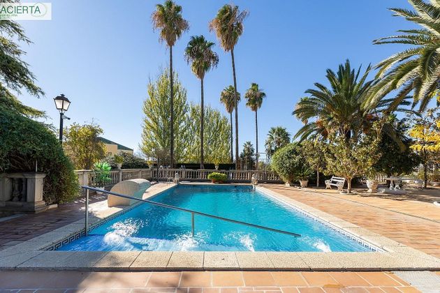 Foto 1 de Chalet en venta en Pedanías de Granada de 6 habitaciones con terraza y piscina