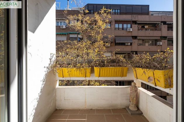 Foto 2 de Pis en venda a calle San José Baja de 4 habitacions amb terrassa i balcó