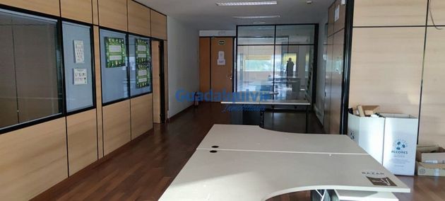 Foto 1 de Alquiler de oficina en La Buhaira de 295 m²