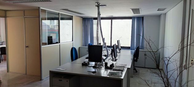 Foto 1 de Oficina en lloguer a San Roque de 120 m²