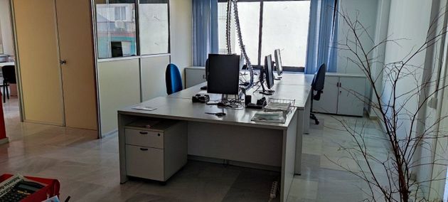 Foto 2 de Oficina en lloguer a San Roque de 120 m²