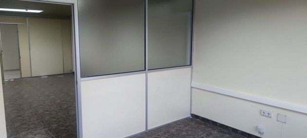 Foto 1 de Alquiler de oficina en La Buhaira de 50 m²