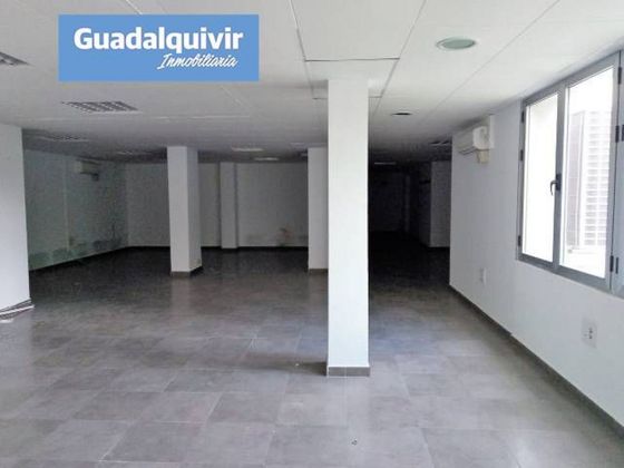 Foto 1 de Alquiler de oficina en Nervión de 107 m²