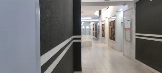 Foto 1 de Alquiler de oficina en La Buhaira de 120 m²