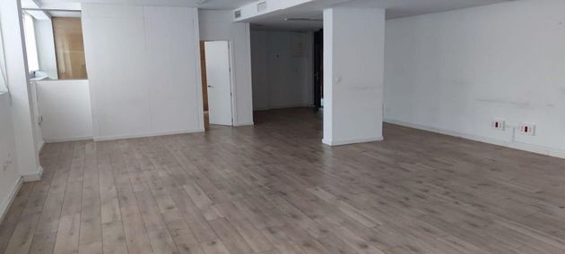 Foto 1 de Alquiler de oficina en La Buhaira de 135 m²