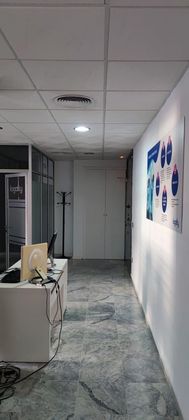 Foto 1 de Alquiler de oficina en La Buhaira de 120 m²