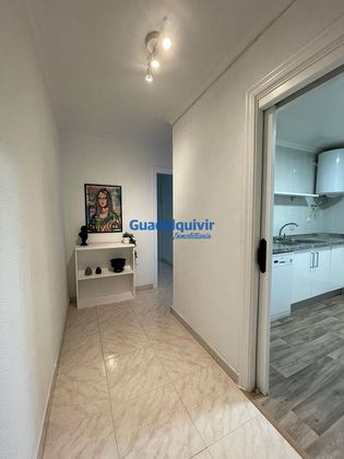 Foto 1 de Alquiler de piso en Montequinto de 4 habitaciones con terraza y muebles