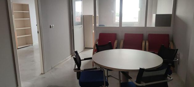 Foto 2 de Oficina en lloguer a Palacio de Congresos - Urbadiez - Entrepuentes de 70 m²
