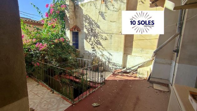 Foto 2 de Venta de casa adosada en Orihuela ciudad de 5 habitaciones con terraza y jardín