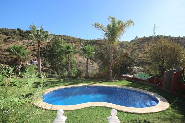 Foto 2 de Venta de chalet en Monda de 6 habitaciones con terraza y piscina
