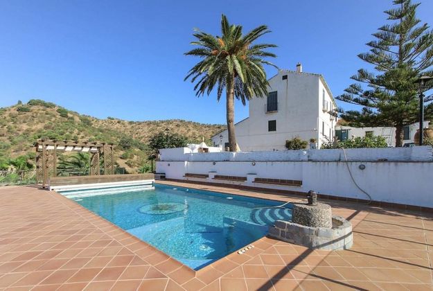 Foto 1 de Local en venda a Cártama amb terrassa i piscina