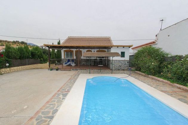 Foto 1 de Chalet en venta en Guaro de 4 habitaciones con terraza y piscina